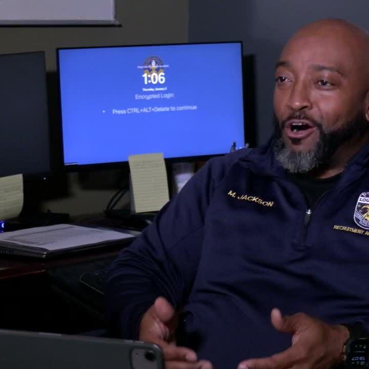 Louisville Metro Police using social media to find new officers